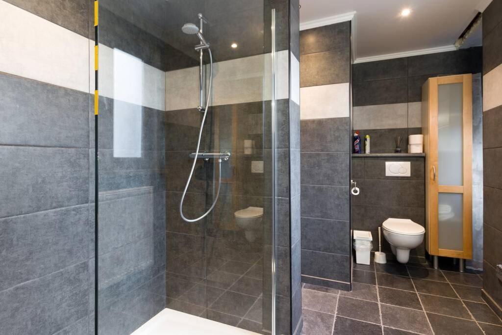 Apartment Spacious Aan Damse Vaart @ *